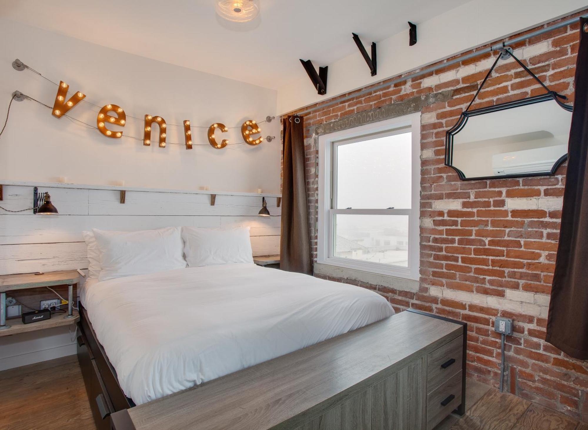 Venice V Hotel — Photos 2